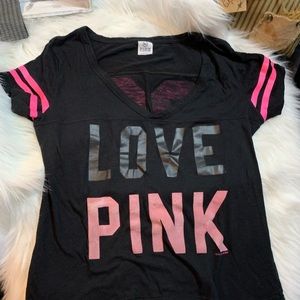 vS Pink nwot vneck tshirt short sleeved